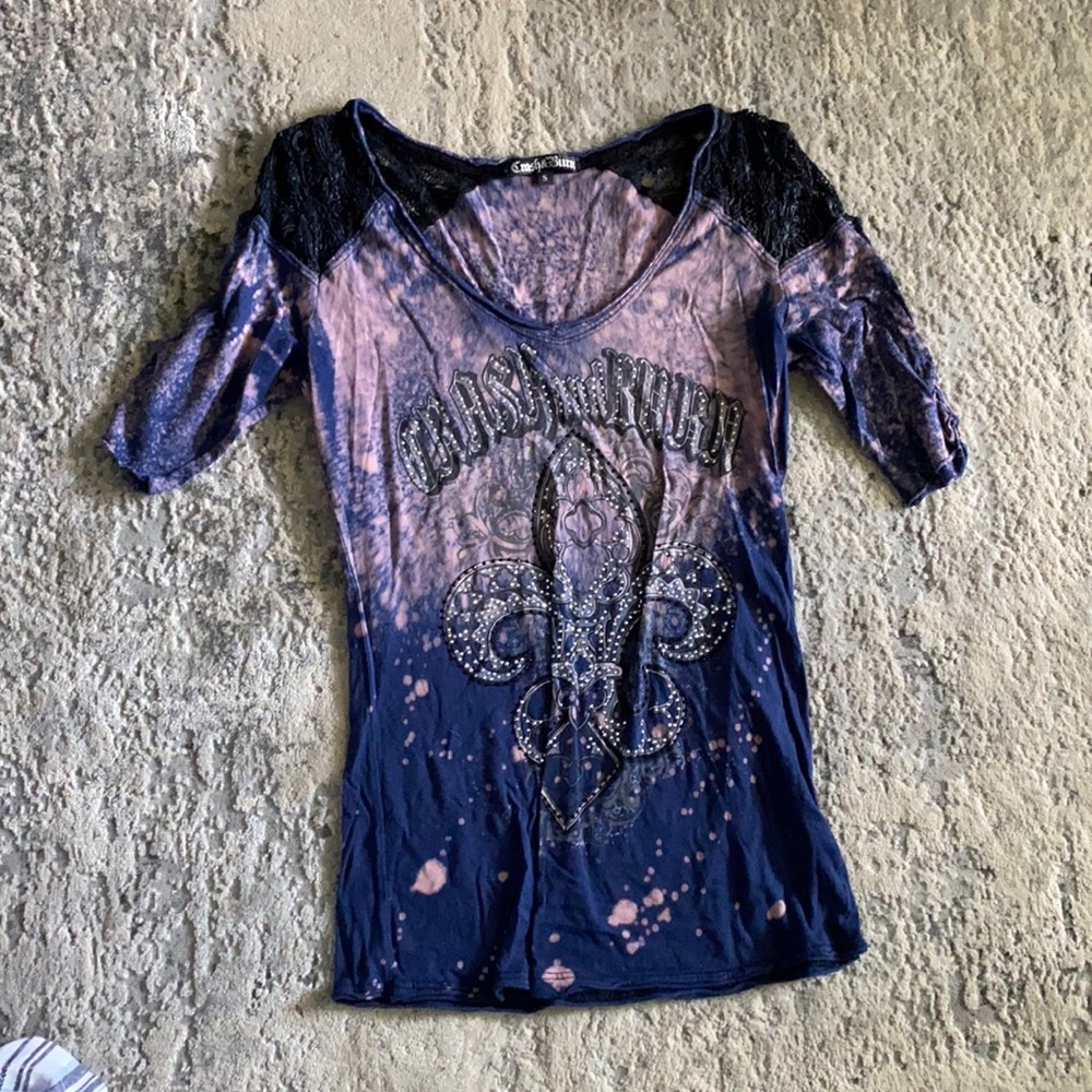 Crash & Burn Navy and pink tee. Small